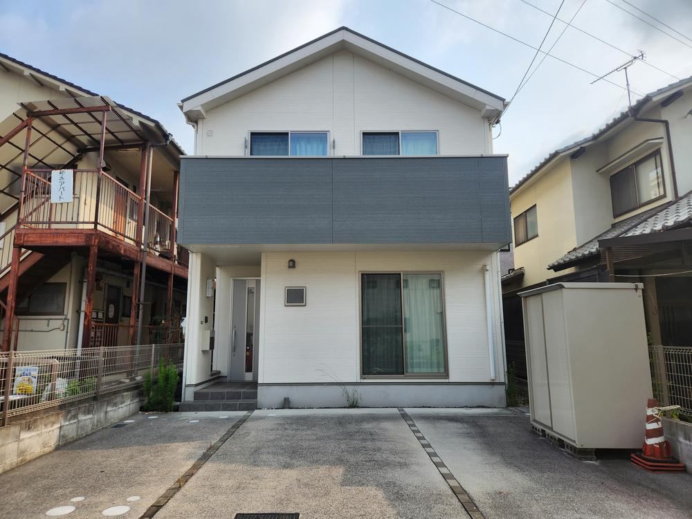 4LDK house in Saeki Ward, Hiroshima - Photo 1