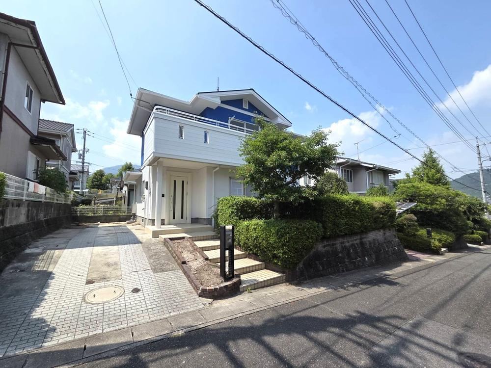 4LDK house in Higashihiroshima, Hiroshima - Photo 1