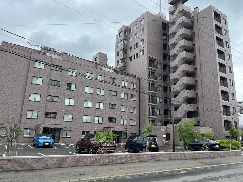 3LDK apartment in Toyohira Ward, Sapporo, Hokkaido - Photo 1