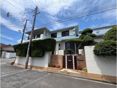5LDK house in Tarumi Ward, Kobe, Hyogo - Photo 1