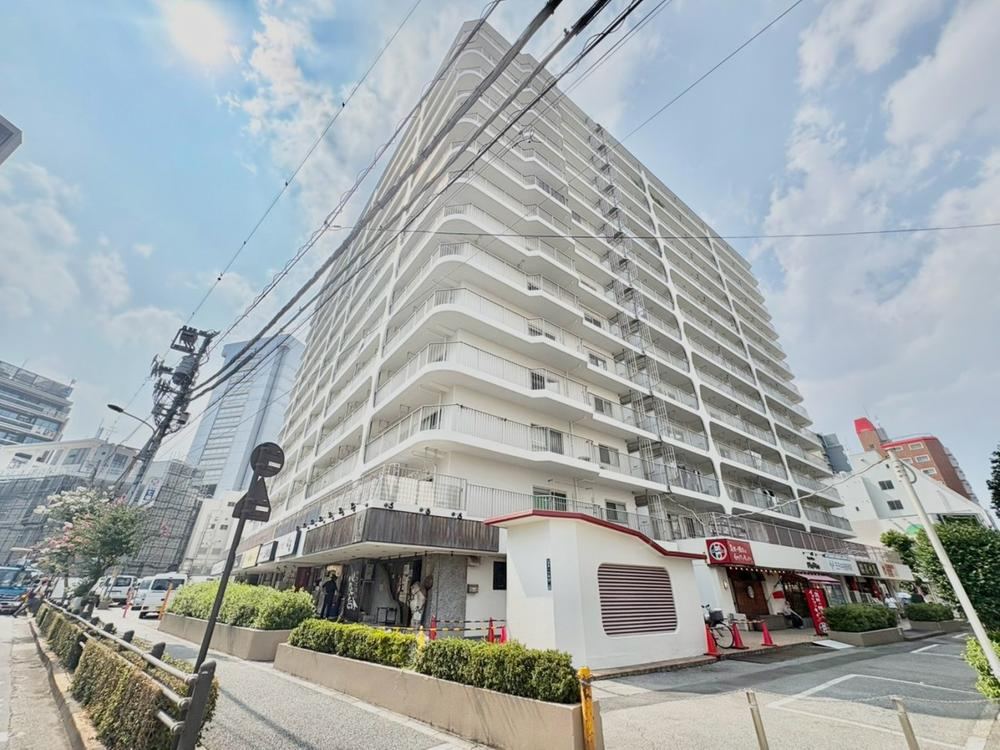 1LDK+S apartment in Kita Ward, Tokyo - Photo 1