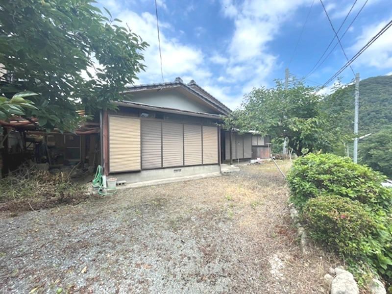 7DK house in Kokuraminami Ward, Kitakyushu, Fukuoka - Photo 1