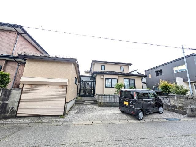 4LDK+2S house in Akita, Akita - Photo 1