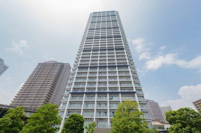 2LDK apartment in Minato Ward, Tokyo - Photo 1
