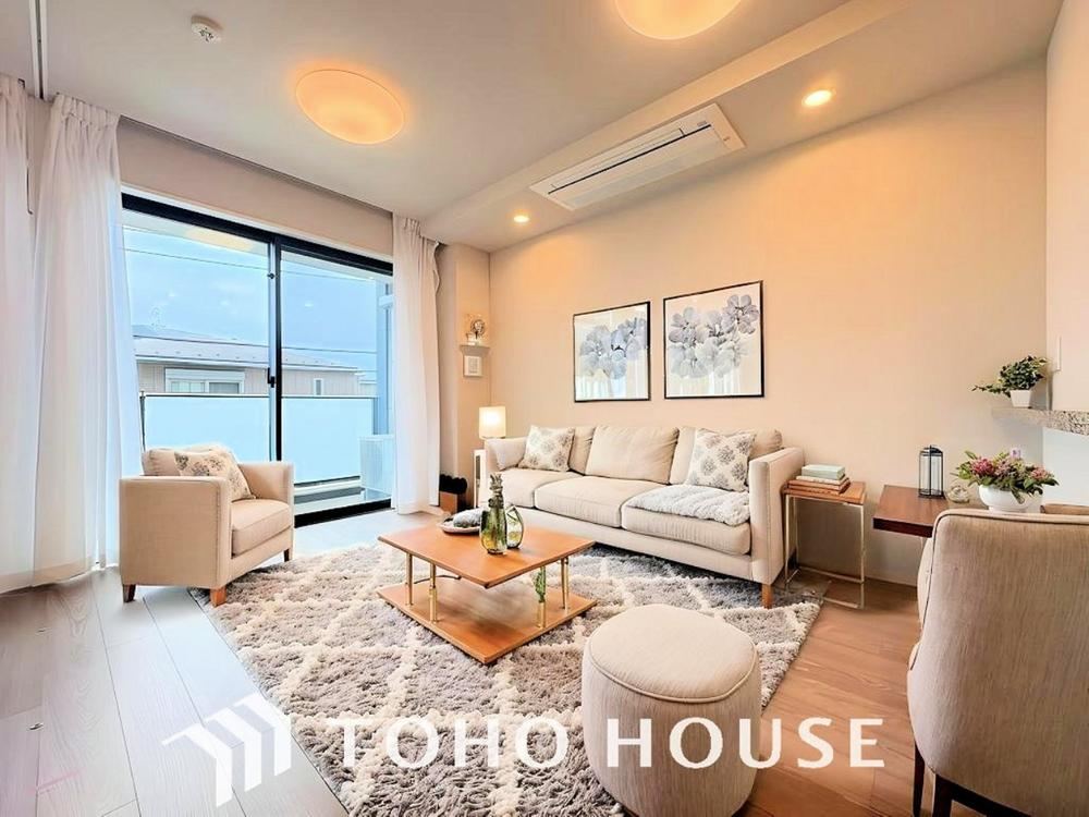 2LDK apartment in Meguro Ward, Tokyo - Photo 1
