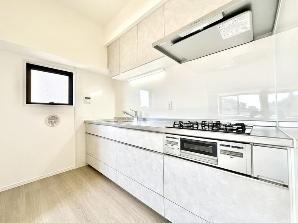 3LDK apartment in Funabashi, Chiba - Photo 1