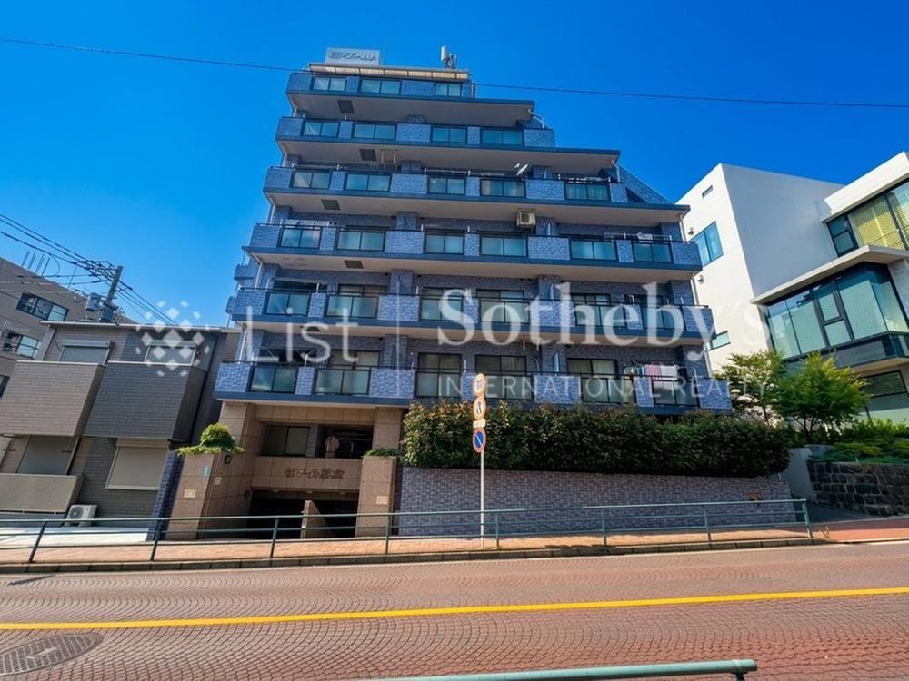 3LDK apartment in Nishi Ward, Yokohama, Kanagawa - Photo 1