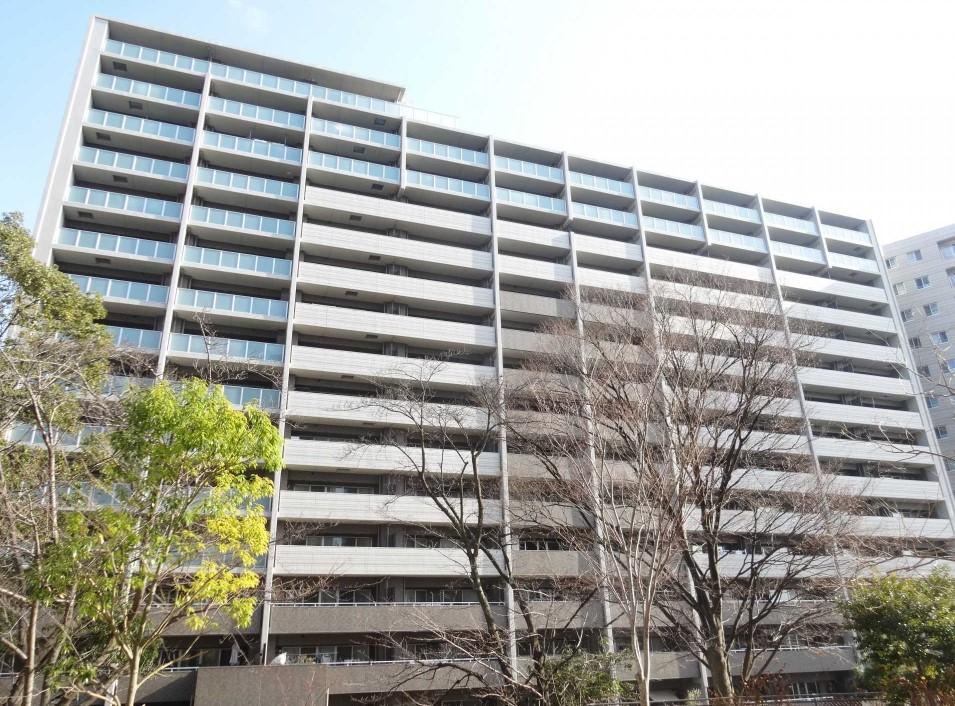 4LDK apartment in Suita, Osaka - Photo 1