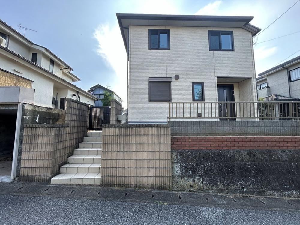 4LDK+S house in Wakaba Ward, Chiba - Photo 1