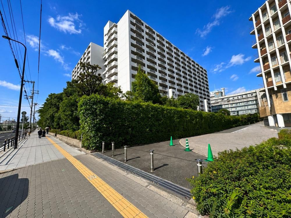3LDK apartment in Joto Ward, Osaka - Photo 1