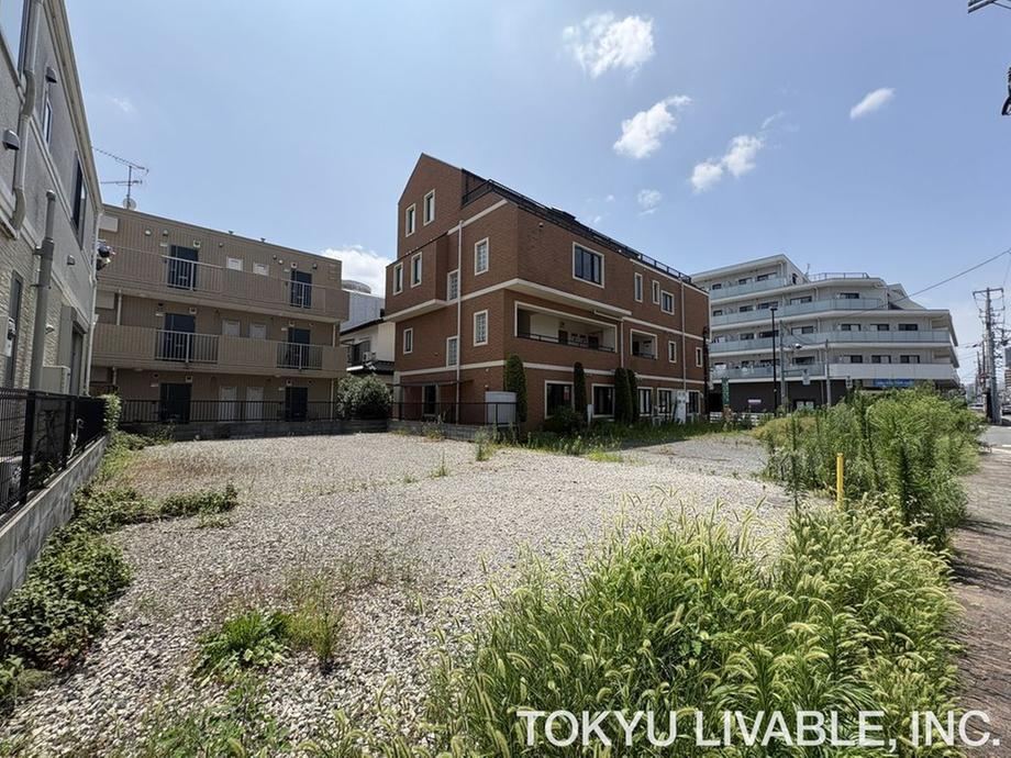 319 m² land in Akishima, Tokyo - Photo 1