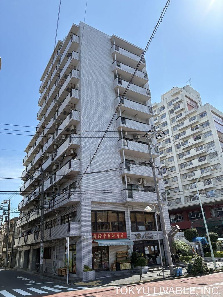 2LDK apartment in Bunkyo Ward, Tokyo - Photo 1