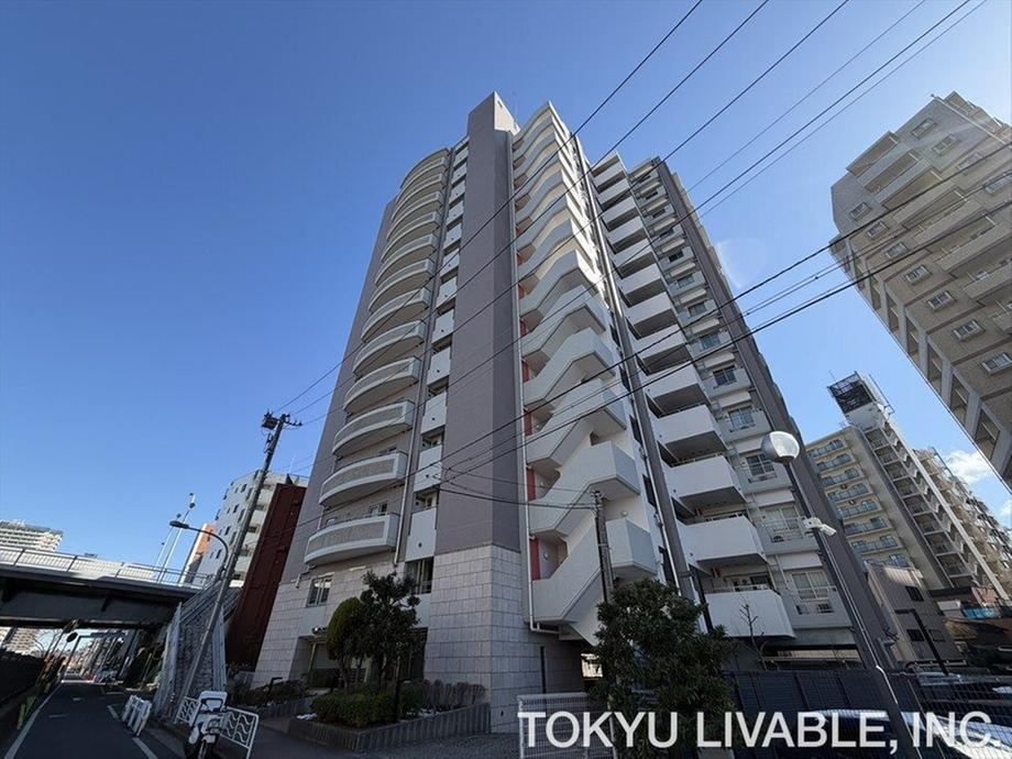 3LDK apartment in Koto Ward, Tokyo - Photo 1