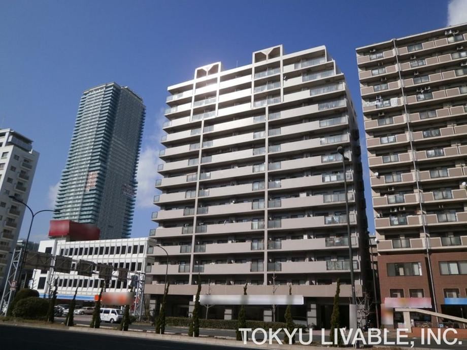 2LDK+S apartment in Chuo Ward, Kobe, Hyogo - Photo 1