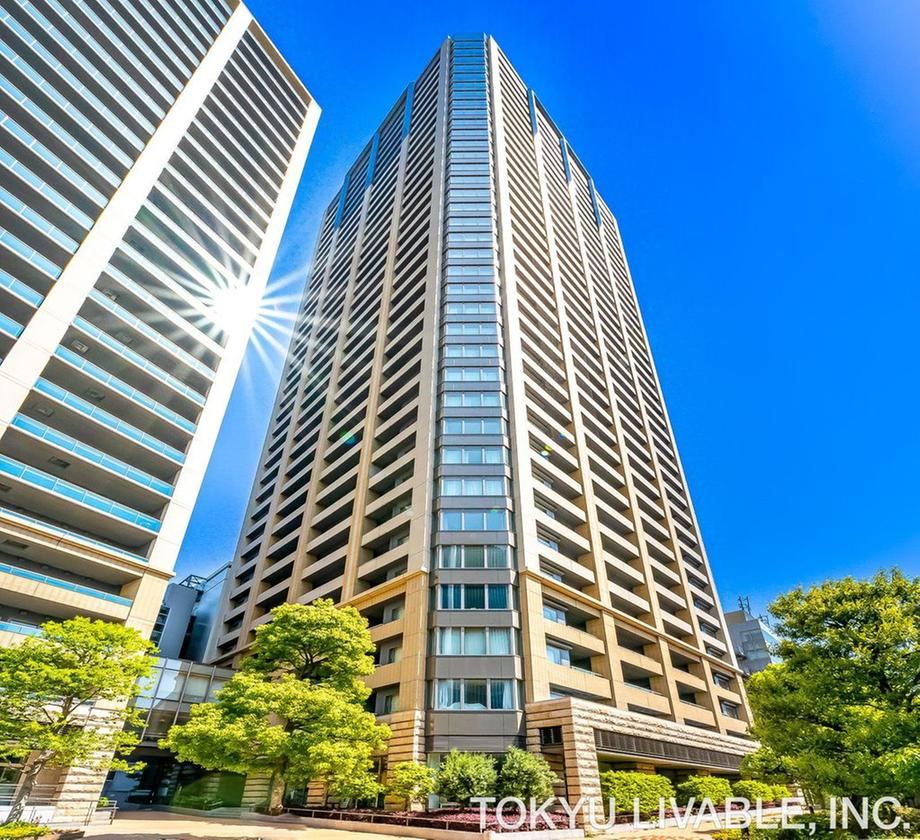 1LDK apartment in Minato Ward, Tokyo - Photo 1