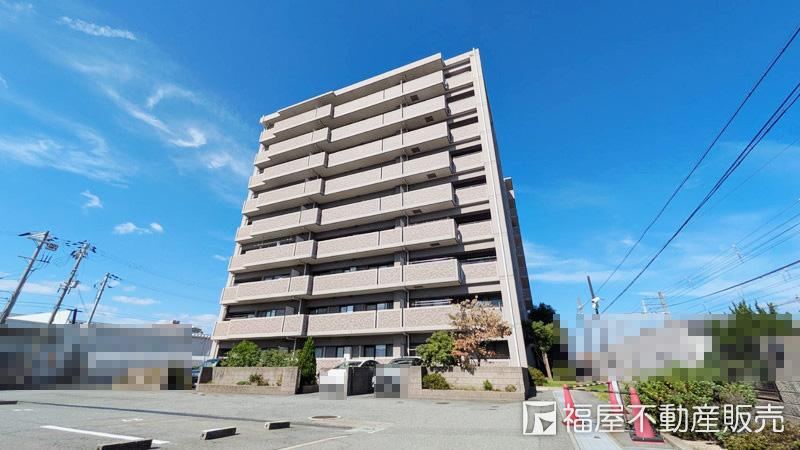 4LDK apartment in Himeji, Hyogo - Photo 1