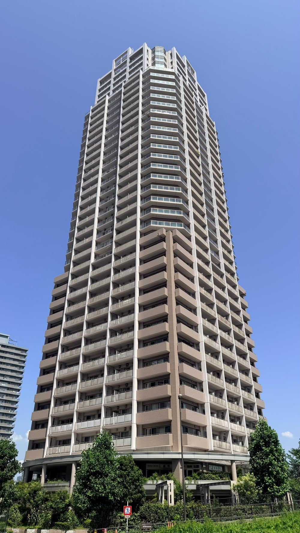 2LDK apartment in Koto Ward, Tokyo - Photo 1