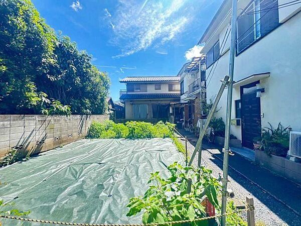 84 m² land in Shinjuku Ward, Tokyo - Photo 1