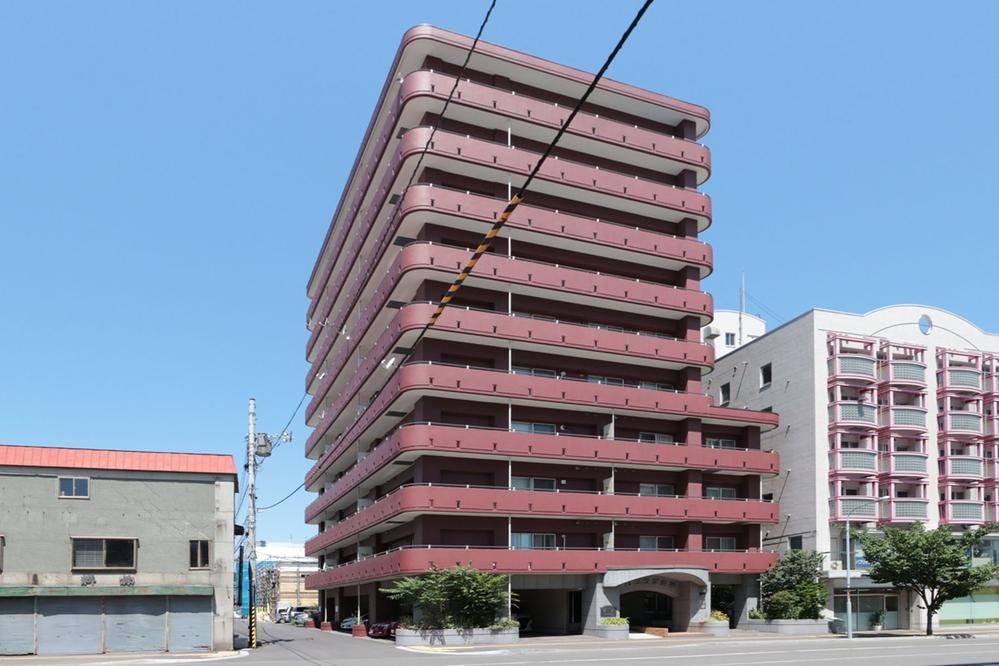 4LDK apartment in Toyohira Ward, Sapporo, Hokkaido - Photo 1