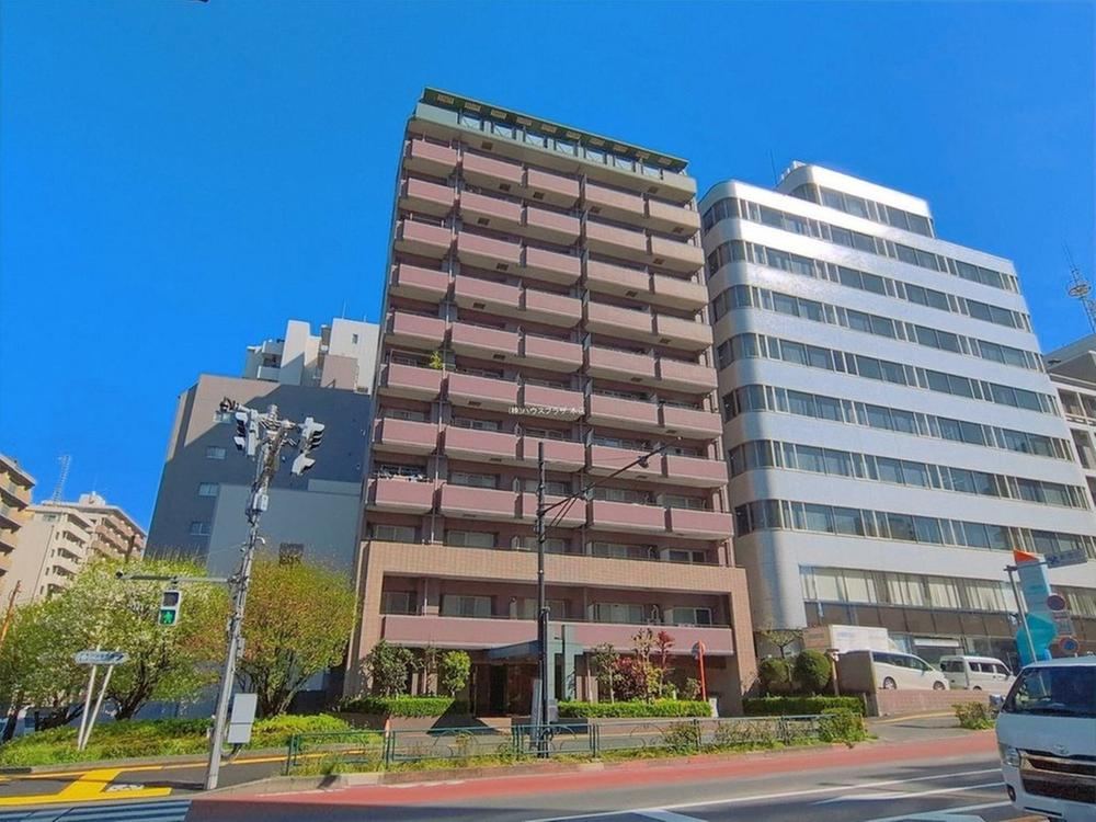 3LDK apartment in Shinjuku Ward, Tokyo - Photo 1