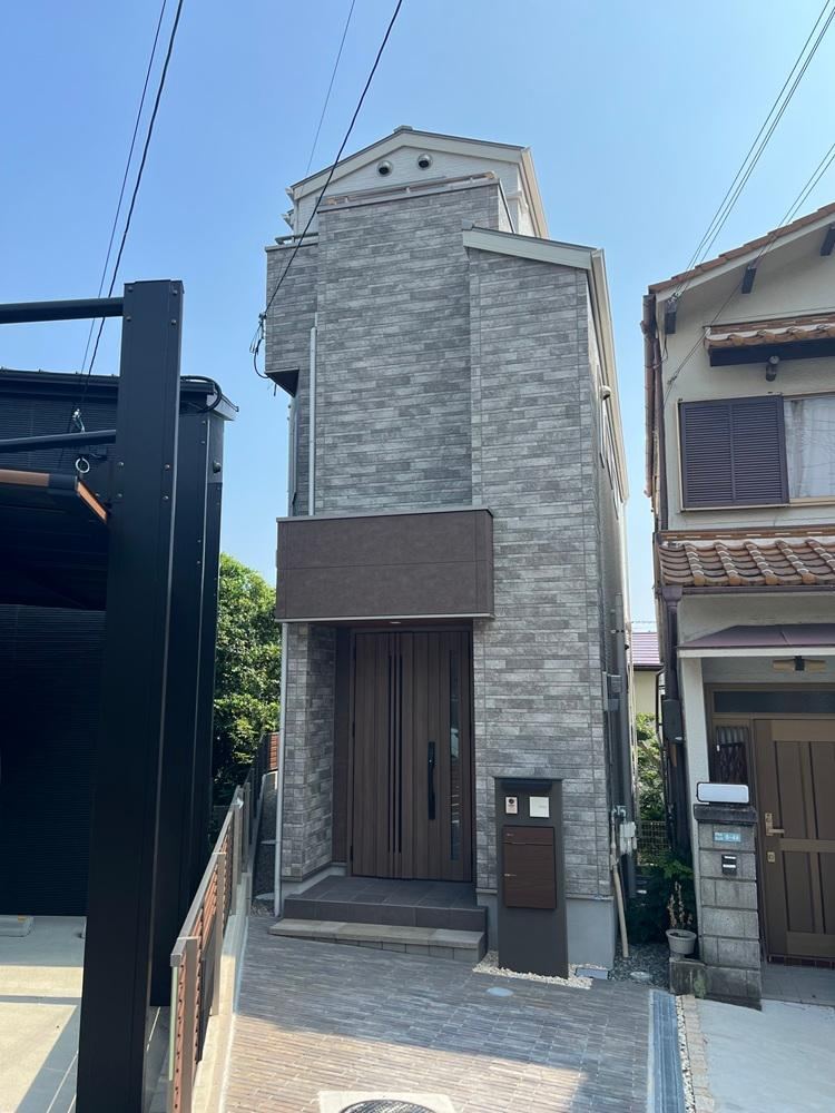 3LDK+S house in Nishinomiya, Hyogo - Photo 1