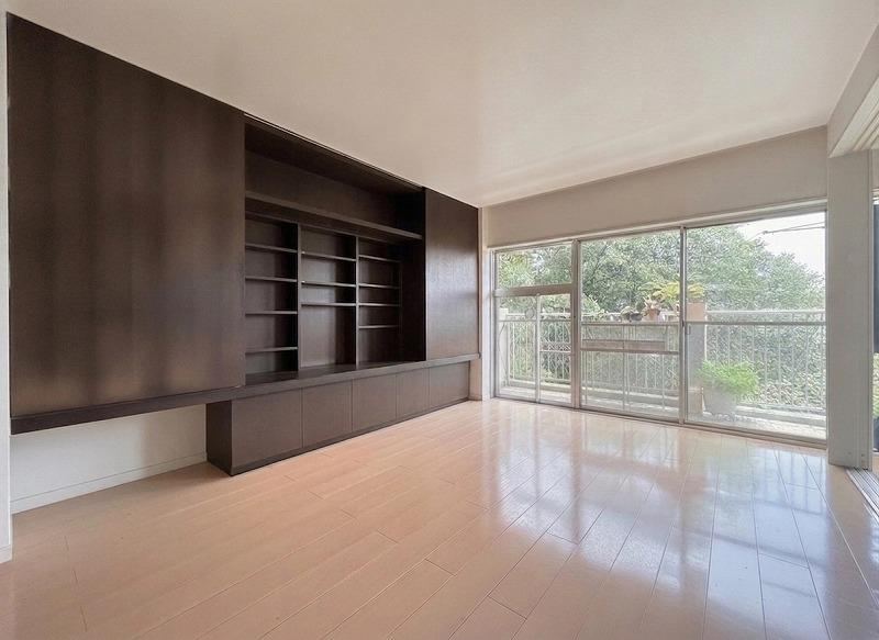2LDK+S apartment in Suginami Ward, Tokyo - Photo 1