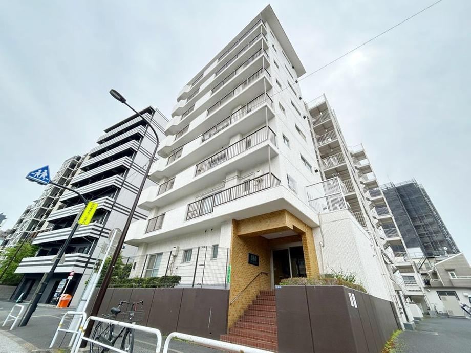 2LDK apartment in Shinagawa Ward, Tokyo - Photo 1