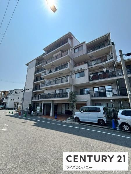 3DK apartment in Sakai Ward, Sakai, Osaka - Photo 1