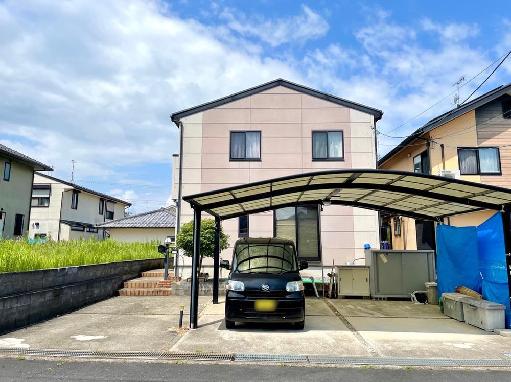 4LDK house in Higashiomi, Shiga - Photo 1