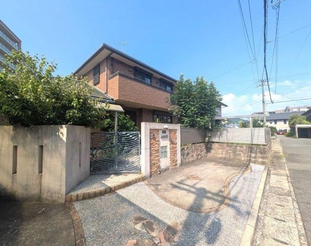 5LDK+S house in Higashi Ward, Fukuoka - Photo 1