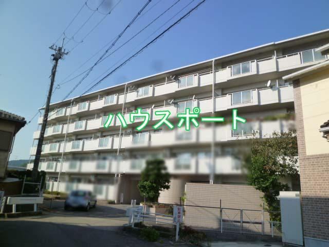 3LDK apartment in Yamashina Ward, Kyoto - Photo 1