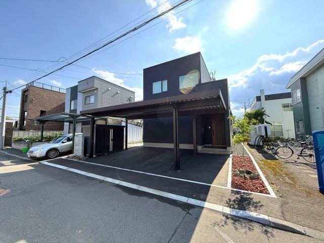 4LDK house in Higashi Ward, Sapporo, Hokkaido - Photo 1