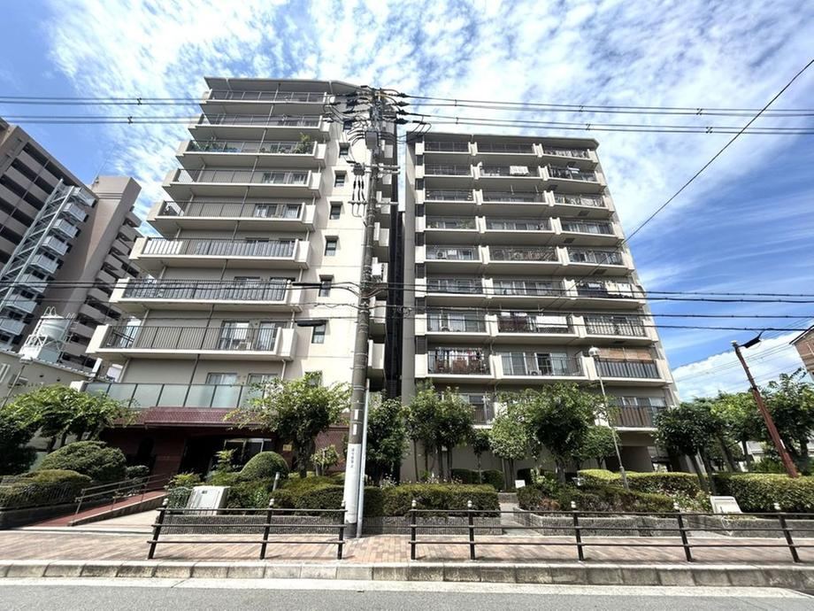 3LDK apartment in Joto Ward, Osaka - Photo 1