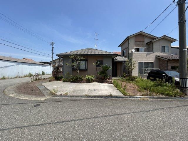 2LDK+2S house in Kanazawa, Ishikawa - Photo 1