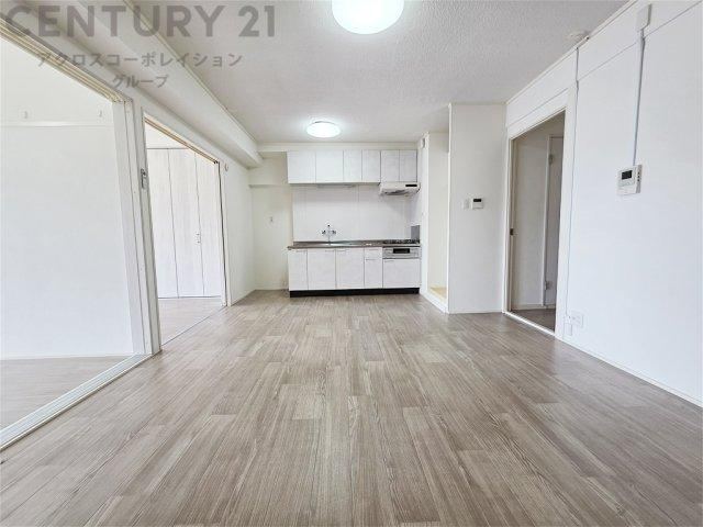 3LDK apartment in Amagasaki, Hyogo - Photo 1