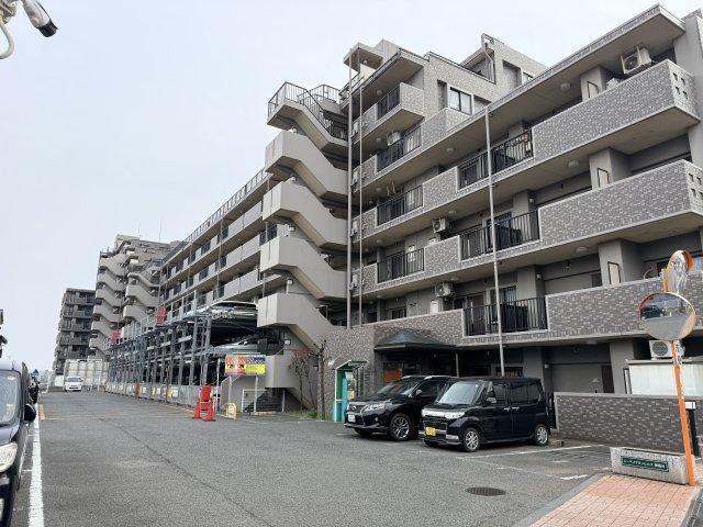 2LDK apartment in Niiza, Saitama - Photo 1