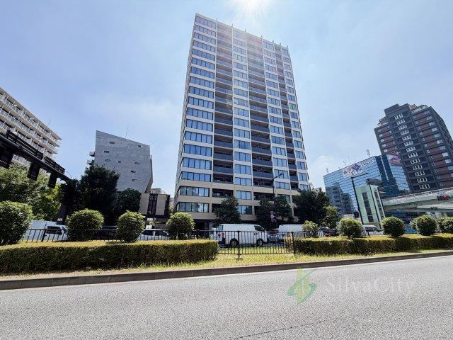 2LDK apartment in Shibuya Ward, Tokyo - Photo 1