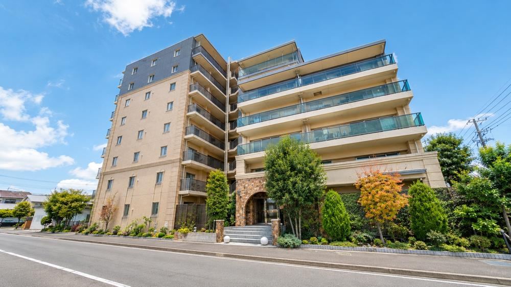 3LDK apartment in Nagareyama, Chiba - Photo 1