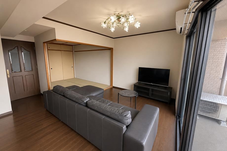 4LDK apartment in Tempaku Ward, Nagoya, Aichi - Photo 1