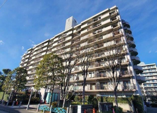 4LDK apartment in Soka, Saitama - Photo 1
