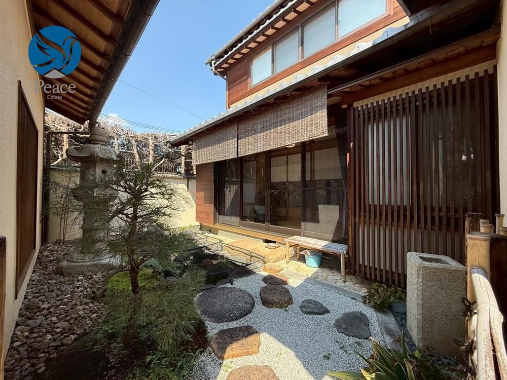 6LDK house in Sakyo Ward, Kyoto - Photo 1