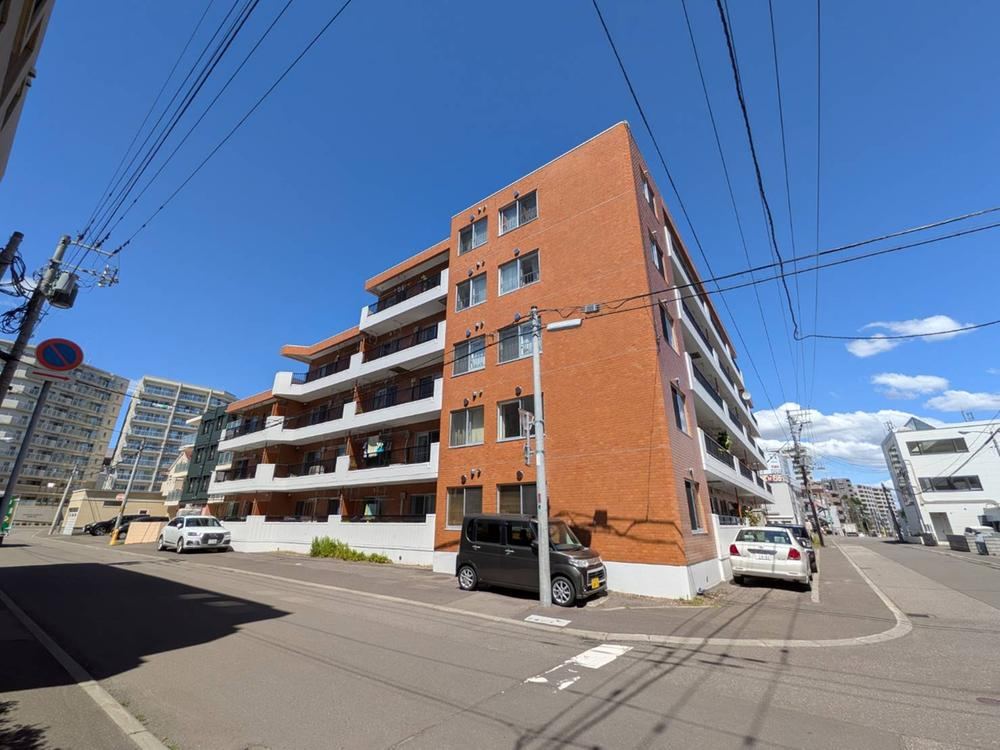 3LDK apartment in Toyohira Ward, Sapporo, Hokkaido - Photo 1