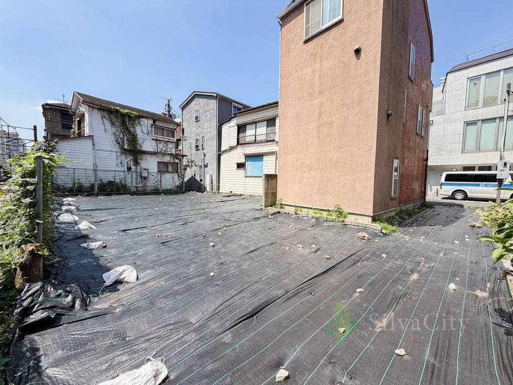 175 m² land in Shibuya Ward, Tokyo - Photo 1