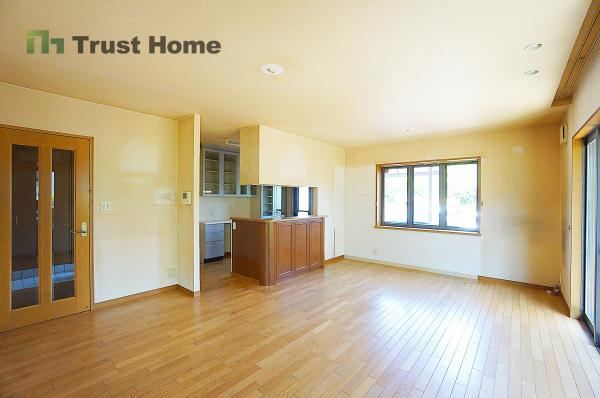 3LDK house in Tarumi Ward, Kobe, Hyogo - Photo 1