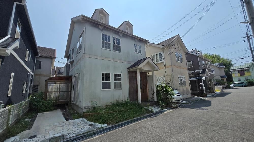 4LDK house in Kawachinagano, Osaka - Photo 1