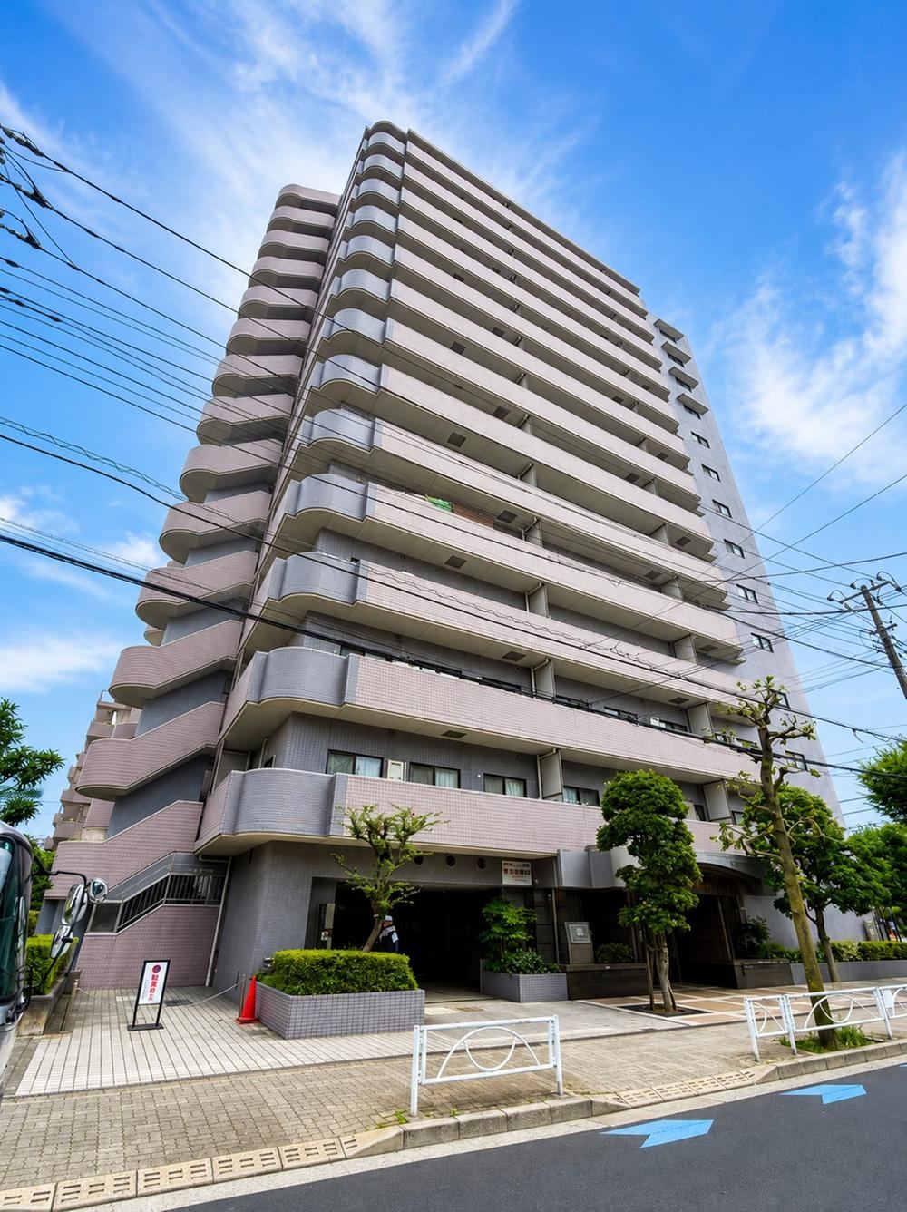 3LDK apartment in Sumida Ward, Tokyo - Photo 1