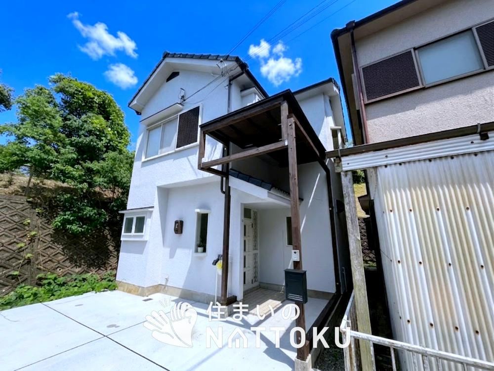 4LDK house in Hirakata, Osaka - Photo 1