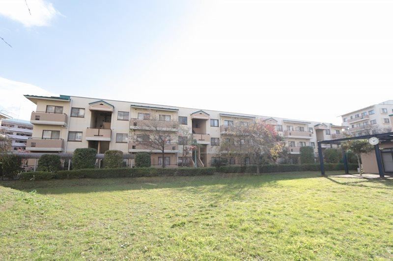 3LDK apartment in Ryugasaki, Ibaraki - Photo 1