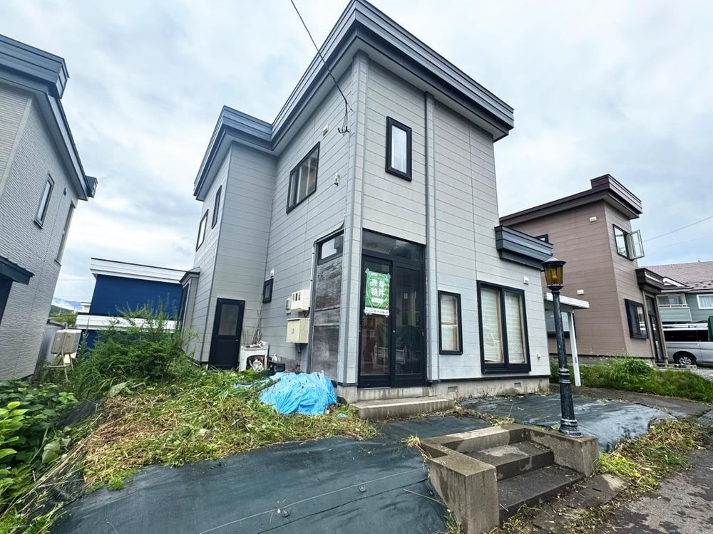 4LDK house in Otaru, Hokkaido - Photo 1