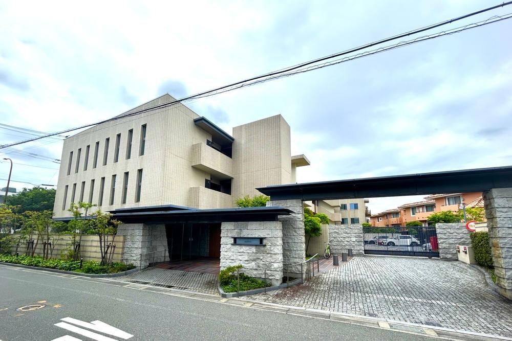 2LDK apartment in Kamakura, Kanagawa - Photo 1